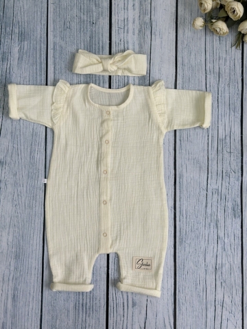 Купить оптом 336-СЛ. Комбинезон с повязкой для девочки из муслина, хлопок 100%, размеры 56,62,68, сливочный в Ставрополе