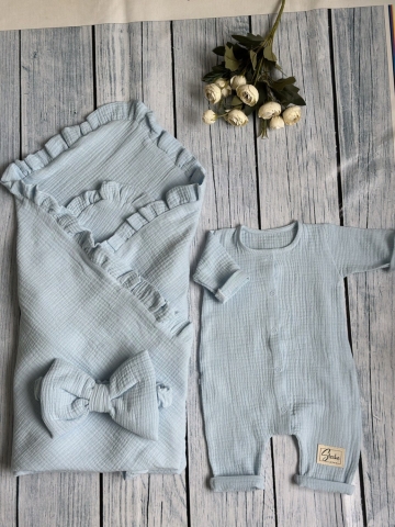 Купить оптом 335-Г. Комплект из детского комбинезона,  р 56 и конверта муслин, хлопок 100% 90/90 см, голубой в Ставрополе