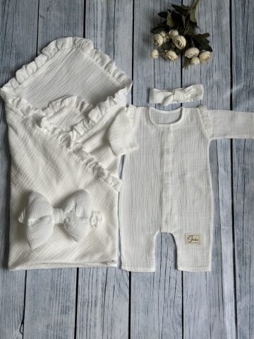 Купить оптом 335-М. Комплект из детского комбинезона,  р 56 и конверта муслин, хлопок 100% 90/90 см, молочный в Ставрополе