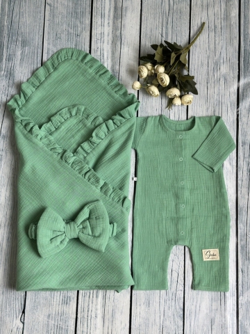 Купить оптом 335-ОЛ. Комплект из детского комбинезона,  р 56 и конверта муслин, хлопок 100% 90/90 см, олива в Ставрополе